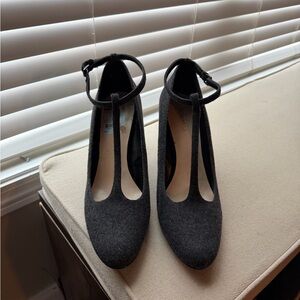 Nine West Hollison t-strap heels